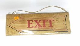 Colgante de madera con cuerda