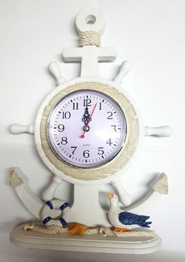 Reloj con forma de timón ancla