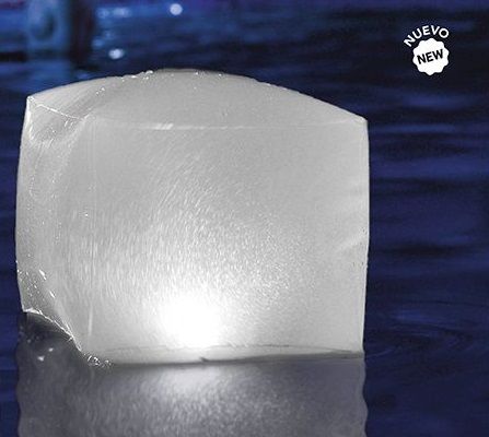 Lámpara Led flotante con forma de cubo