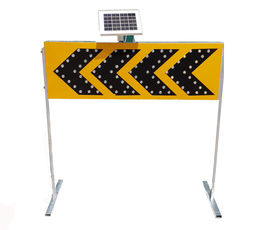 Señal flecha Led solar con soporte (Medidas con soporte:120x124cm/Medidas sin soporte: 120x40cm)