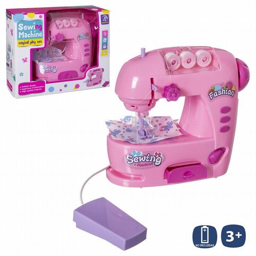 Máquina de coser con pedal