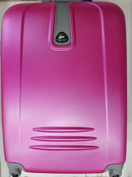 Maleta de cabina rígida fucsia