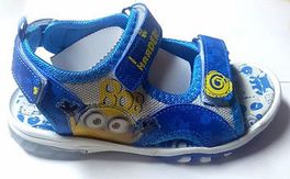 Sandalias deportivas Minions con Luz 24