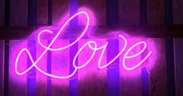 Cartel led decoración exterior  "LOVE" 100x52 cm