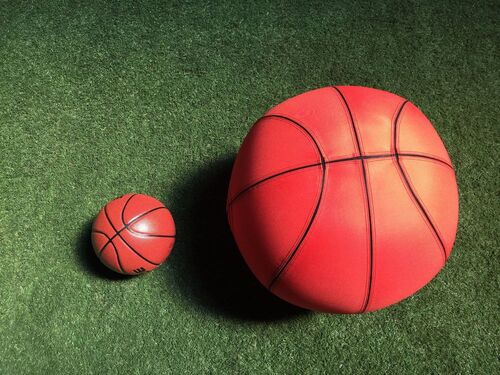 Pelota baloncesto hinchable 50 cm