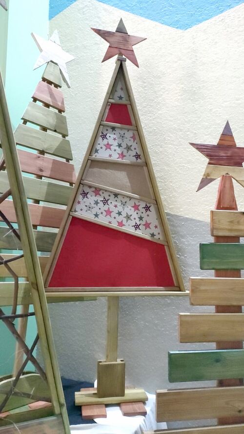 Árbol Navidad artesanal ecológico de madera con estrella 210 x 98 cm