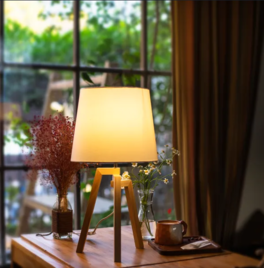 Lámpara de mesa de madera (sin fuente de luz) E27